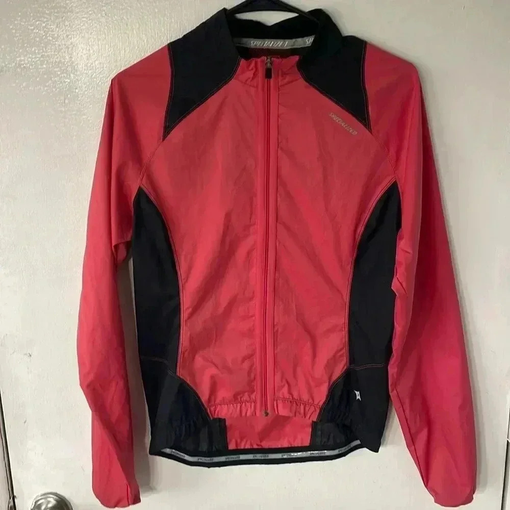 Specialized cycling windbreaker